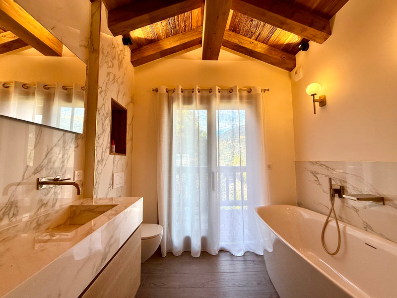 Ski property for sale in Courchevel Le Praz - €5,950,000 - photo 6