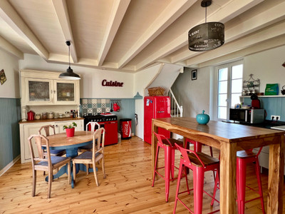 French property for sale in Jarnac, Charente - €294,250 - photo 2
