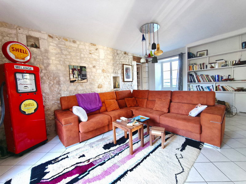 French property for sale in Charras, Charente - €381,600 - photo 3