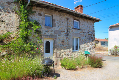 French property for sale in Saulgond, Charente - €339,200 - photo 6