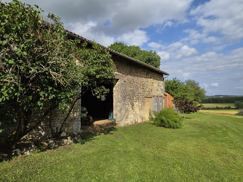 French property for sale in Marthon, Charente - €176,000 - photo 3