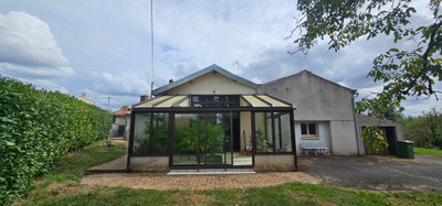 French property for sale in L'Hermenault, Vendée - €299,900 - photo 8