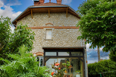 Maison à vendre à Montrieux-en-Sologne, Loir-et-Cher, Centre, avec Leggett Immobilier