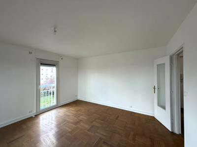 French property for sale in Vélizy-Villacoublay, Yvelines - €299,000 - photo 11
