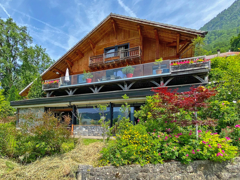 Chalet à vendre à Mieussy, Haute-Savoie - 990.000 € - photo 1