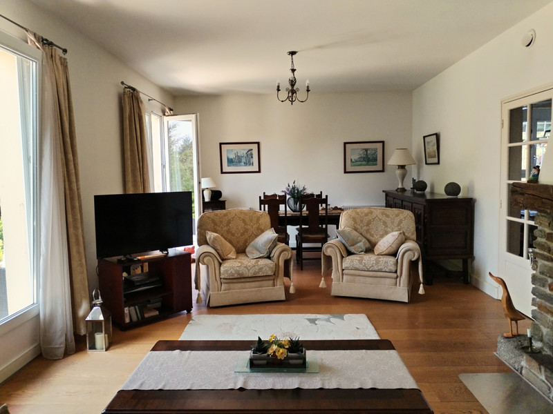 French property for sale in Saint-Pardoux-Corbier, Corrèze - €369,000 - photo 7
