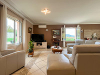 Maison à vendre à Saint-Pantaléon-de-Larche, Corrèze - 345.000 € - photo 3