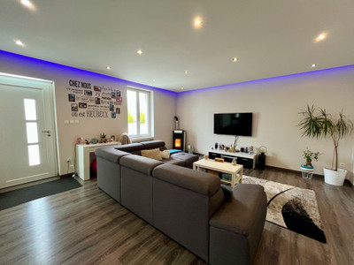 French property for sale in Montrond-les-Bains, Loire - €285,000 - photo 2