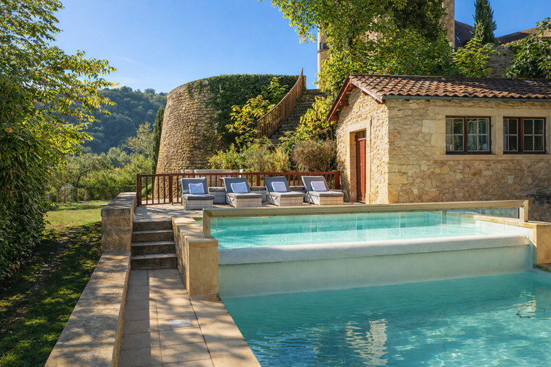 Propriété à vendre à Carlux, Dordogne - 4 500 000 €