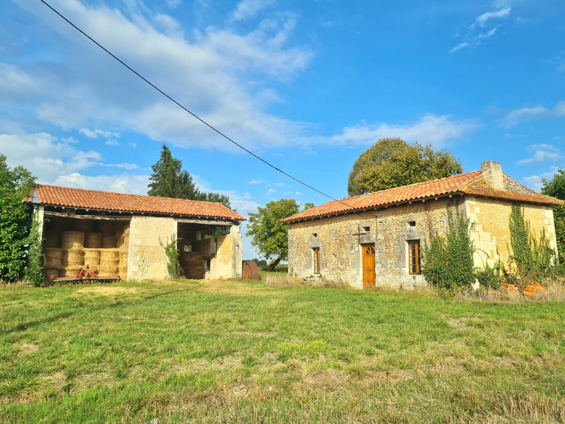 House for sale in Chassaignes Dordogne Total renovation. 4room