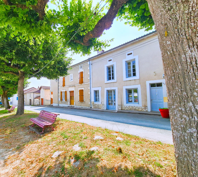 French property for sale in La Tour-Blanche-Cercles, Dordogne - &#8364;145,000 - photo 4