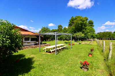French property for sale in Écuras, Charente - €140,000 - photo 7