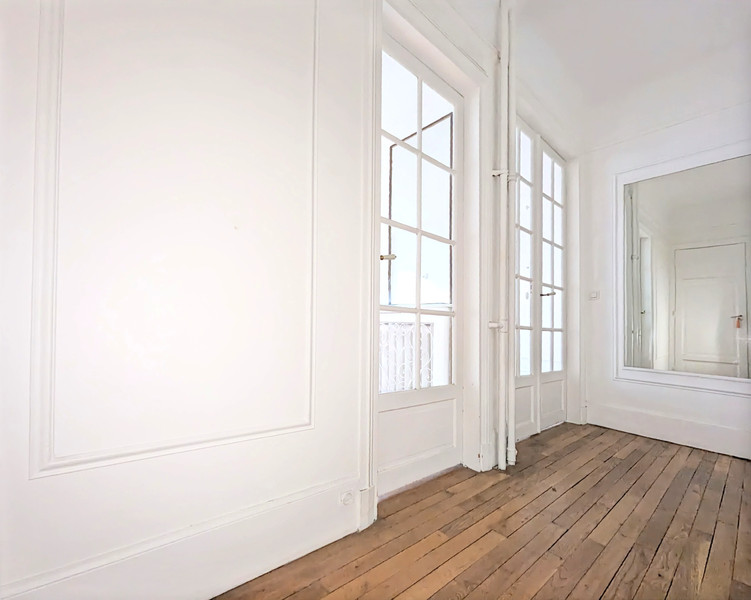 French property for sale in Paris 15e Arrondissement, Paris - €930,000 - photo 4