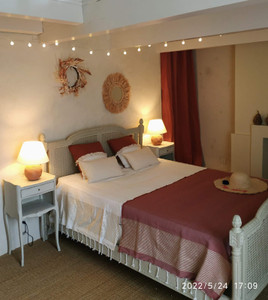 French property for sale in Lacoste, Vaucluse - €1,350,000 - photo 9