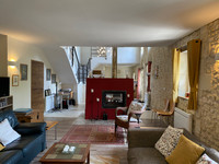 Maison à vendre à Saint-Georges-des-Agoûts, Charente-Maritime - 365.000 € - photo 3