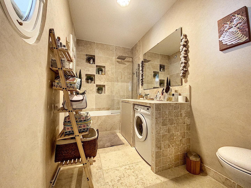 French property for sale in Pantin, Seine-Saint-Denis - €495,000 - photo 3