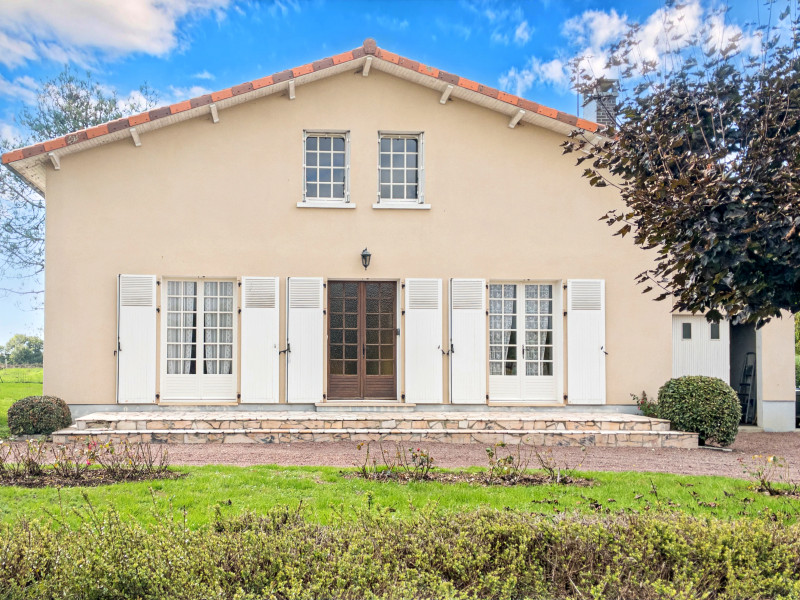 Propriété à vendre à Chassenon, Charente - 140 000 €