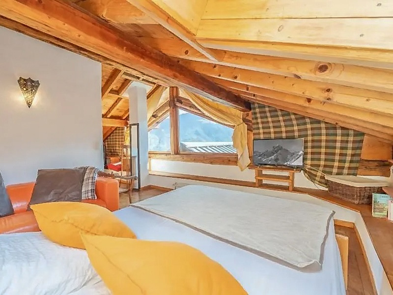 Ski property for sale in Meribel - €1,190,000 - photo 4