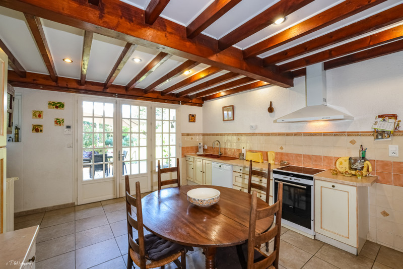 French property for sale in Mios, Gironde - €820,000 - photo 5