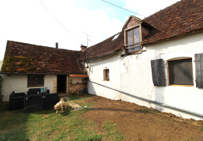 French property for sale in Béthines, Vienne - €130,000 - photo 5