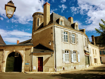 Maison à vendre à Saint-Gaultier, Indre, Centre, avec Leggett Immobilier