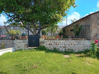 Propriété à vendre à Sainte-Gemme, Deux-Sèvres - 302 659 € - photo n°1