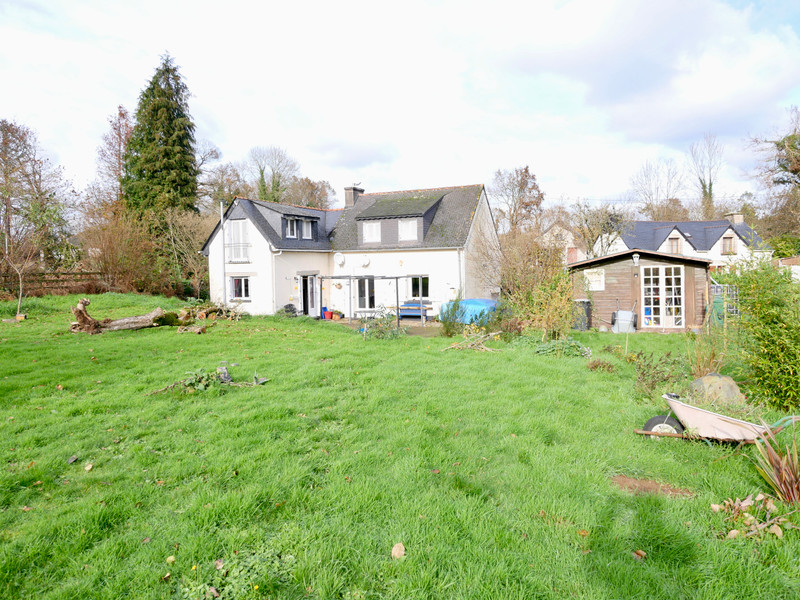 French property for sale in Landeleau, Finistère - €172,800 - photo 10