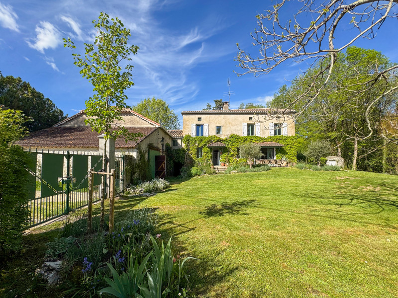 French property for sale in Montcuq-en-Quercy-Blanc, Lot - €349,000 - photo 2