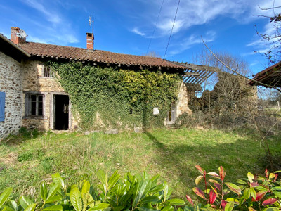 Maison à vendre à Massignac, Charente, Poitou-Charentes, avec Leggett Immobilier