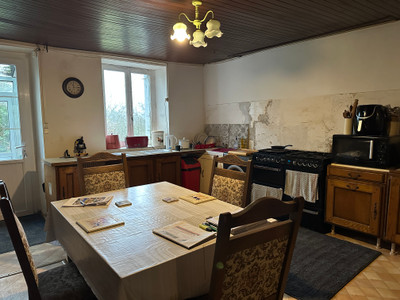 French property for sale in Marval, Haute-Vienne - €498,000 - photo 4