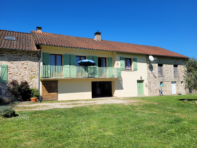 French property for sale in Saint-Jory-de-Chalais, Dordogne - €372,350 - photo 1