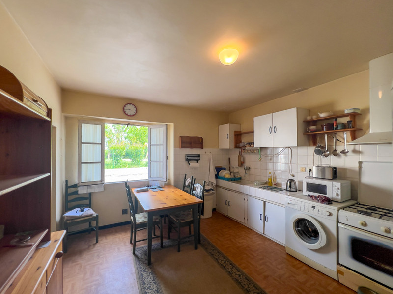 French property for sale in Duras, Lot-et-Garonne - €129,000 - photo 2