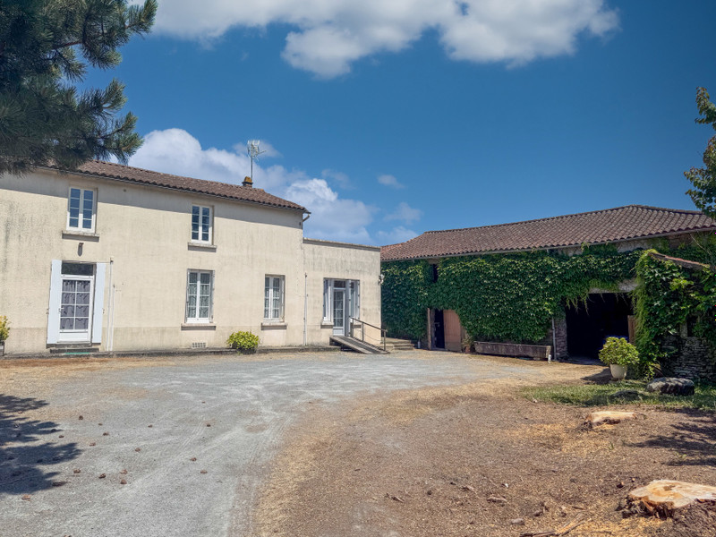 French property for sale in Saint-Pierre-du-Chemin, Vendée - €152,600 - photo 9