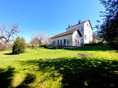 French property for sale in Bussière-Badil, Dordogne - €256,800 - photo 2