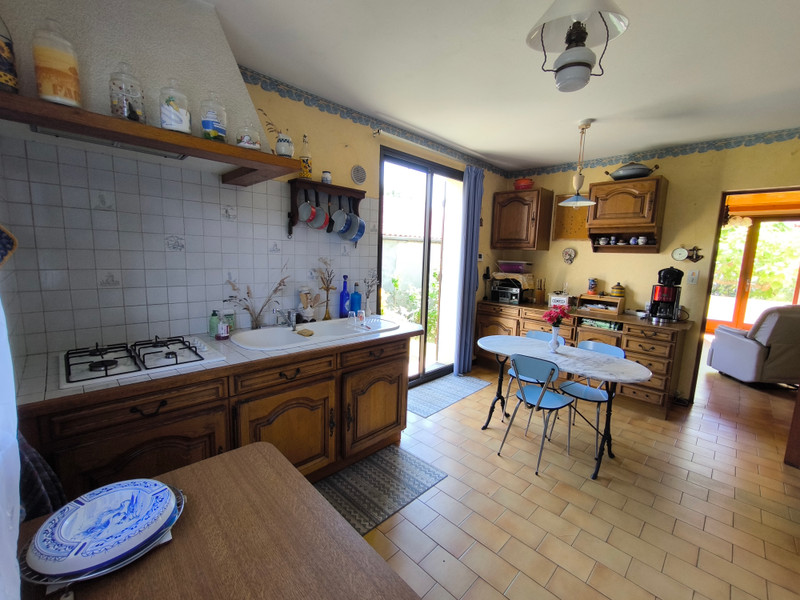 French property for sale in La Teste-de-Buch, Gironde - €588,000 - photo 4
