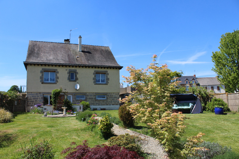 French property for sale in Guilliers, Morbihan - €217,800 - photo 3