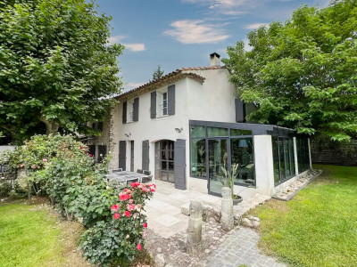 Nr. Aix-en-Provence, old stone hunting lodge, 5 bedrooms, independent studio, landscaped gardens and pool.