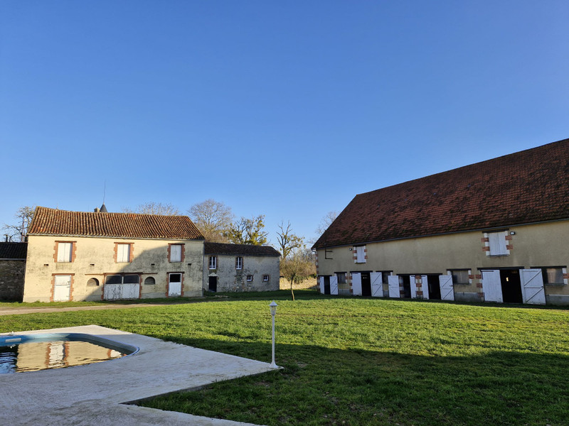 French property for sale in Montmorillon, Vienne - €590,000 - photo 1