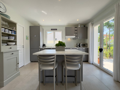 French property for sale in Saint-Rémy-de-Provence, Bouches-du-Rhône - €540,000 - photo 3
