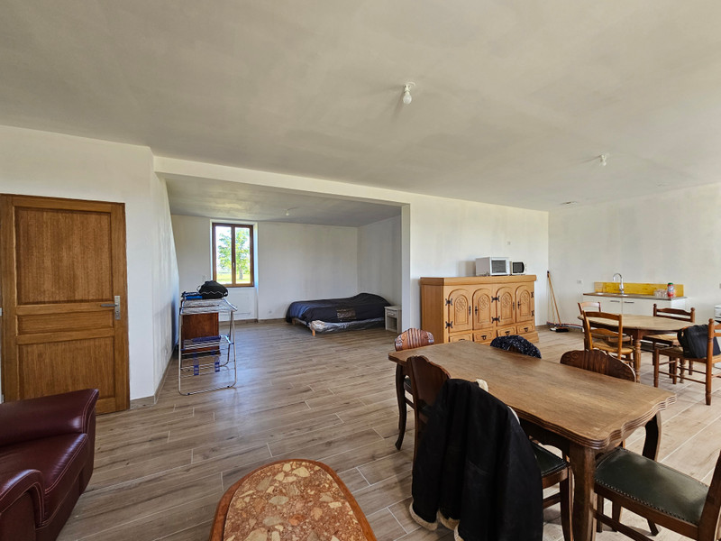 French property for sale in Saint-Bonnet-de-Four, Allier - €285,000 - photo 2