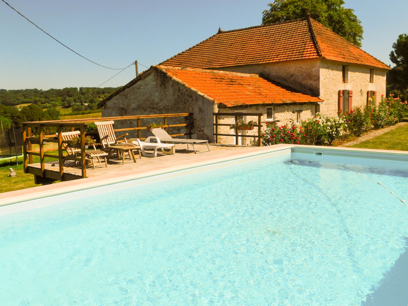 French property for sale in Castelmoron-sur-Lot, Lot-et-Garonne - &#8364;545,900 - photo 2