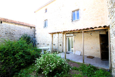 French property for sale in Lonnes, Charente - €224,700 - photo 8