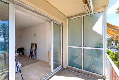 French property for sale in Nice, Alpes-Maritimes - €795,000 - photo 4