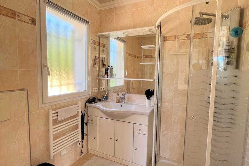 French property for sale in Vence, Alpes-Maritimes - €1,185,000 - photo 9