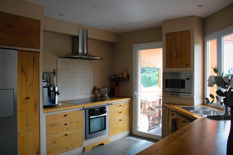 French property for sale in Hyères, Var - €1,095,000 - photo 3