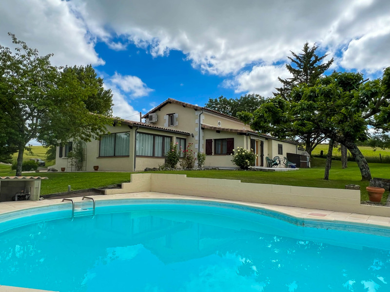 House for sale in Puysserampion LotetGaronne Immaculately