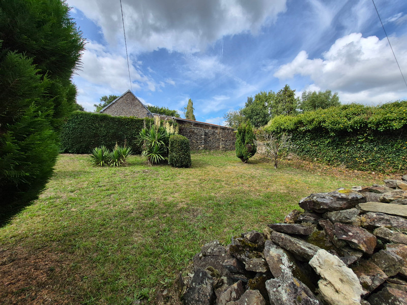 French property for sale in Poullaouen, Finistère - €98,000 - photo 9