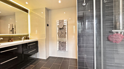 Ski property for sale in Alpe d'Huez - €699,000 - photo 9