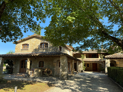 LA-BEGUDE-DE-MAZENC, Provence, 18th century Mas, 419 M2, swimming pool, 1,7 ha of land, magnificent views