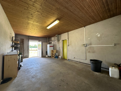 French property for sale in La Chaize-le-Vicomte, Vendée - €149,435 - photo 8